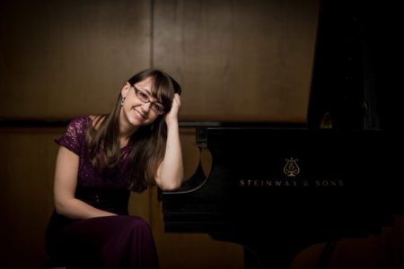 ROCO Pianist, Andreea Mut